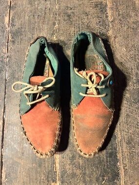 Hush Puppies Two-Tone Green and Orange Leather Lace Moccasins